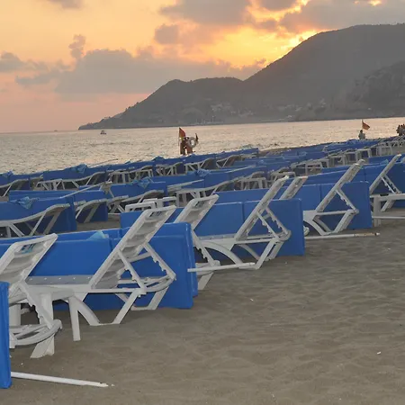 Otel Lonicera 3*