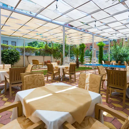 Otel Lonicera 3*